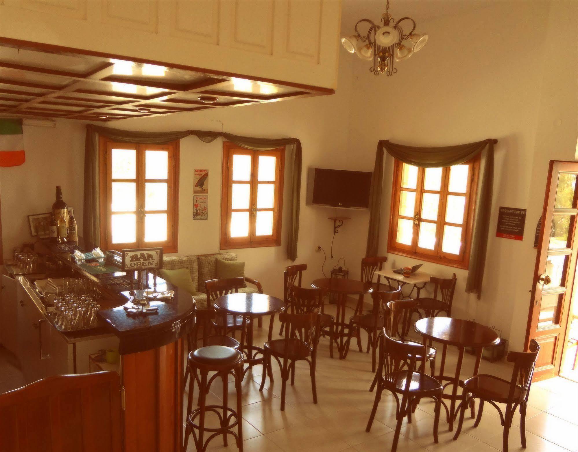 Blue Bay Hotel 2*
